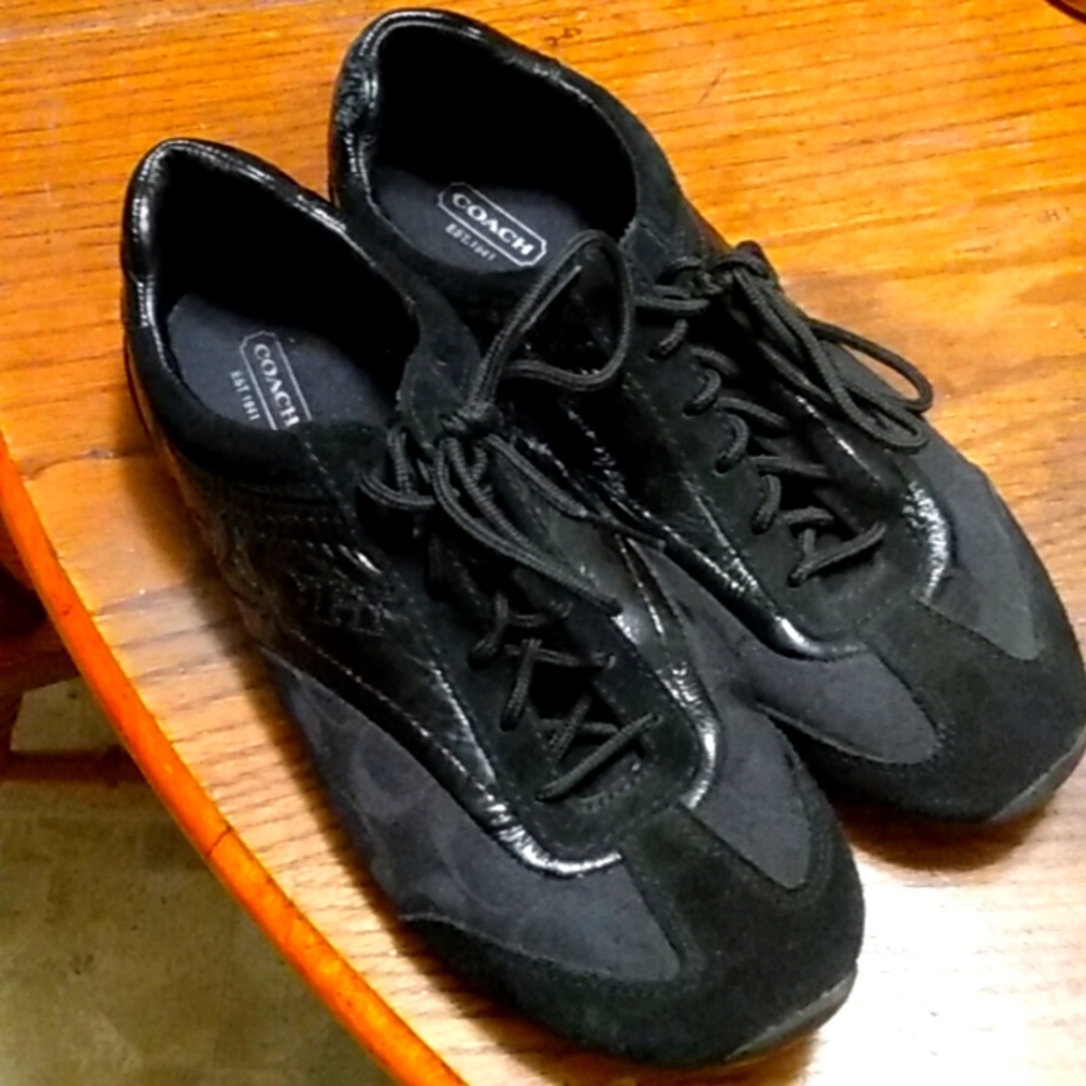 Women's coach shoes size 10 m